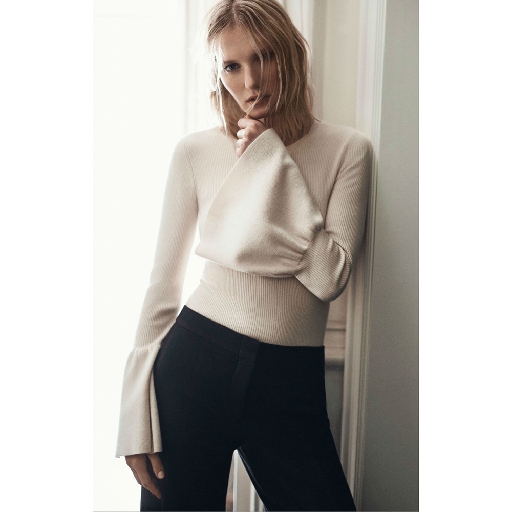 💕BCBGMAXAZRIA💕 Bell Flared-Sleeve Ribbed Sweater - Picture 3 of 8